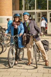 photo of two bicycle commuters (courtesy of the University of Delaware)