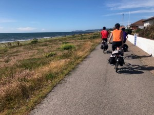 photo of bikers on the Kattegattleden route in Sweden