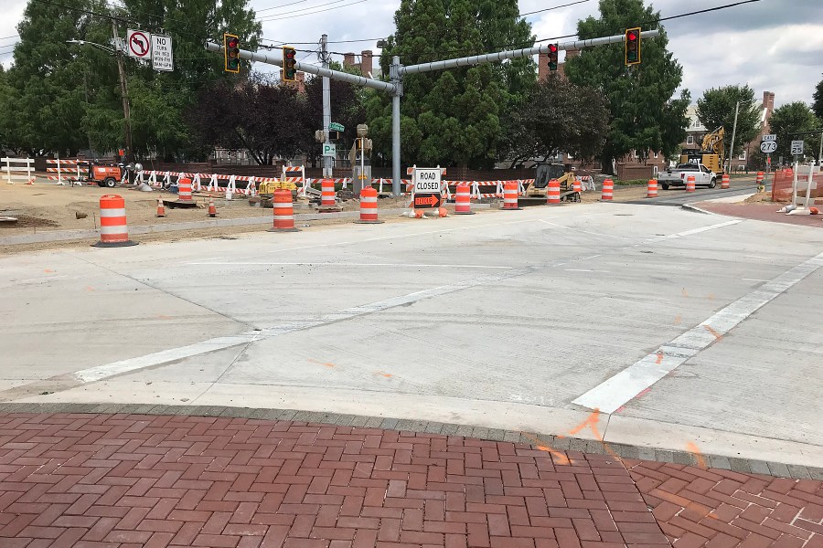 photo of Del. Ave. raised intersection (south section) at S. College Ave.