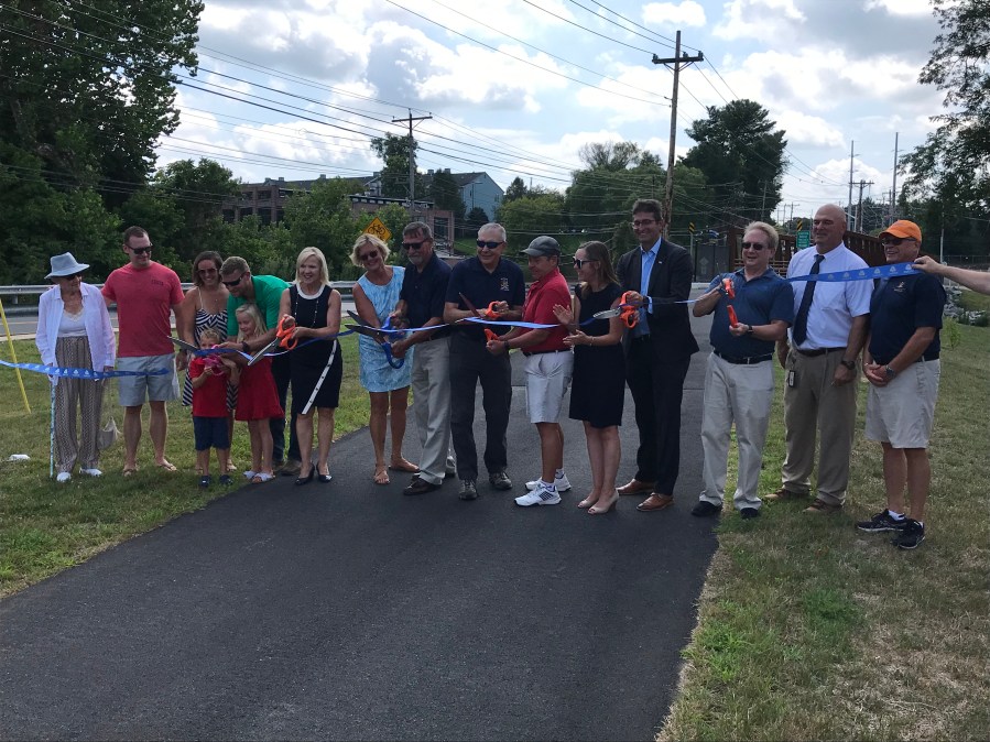 photo of ribbon-cutting