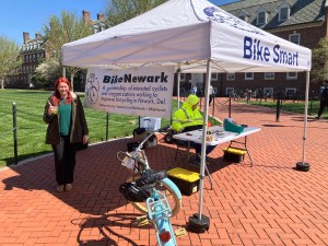 photo of Jacquee Lukawski and John Fiori at checkpoint tent