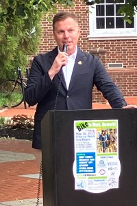 photo of Mayor Travis McDermott