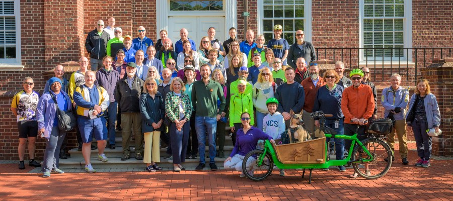 group photo of attendees